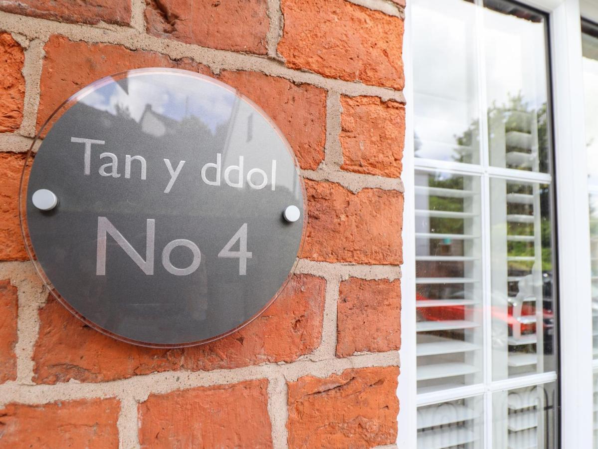 Tan Y Ddol Villa Welshpool Exteriör bild